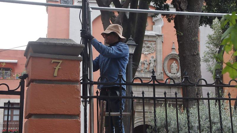 El robo de esculturas y placas de bronce de la iglesia de Los Santos Cosme y Damián; hay un detenido